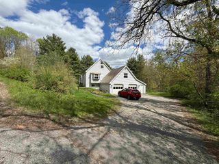 128 Roberts Hill Road, Claremont, NH 03743