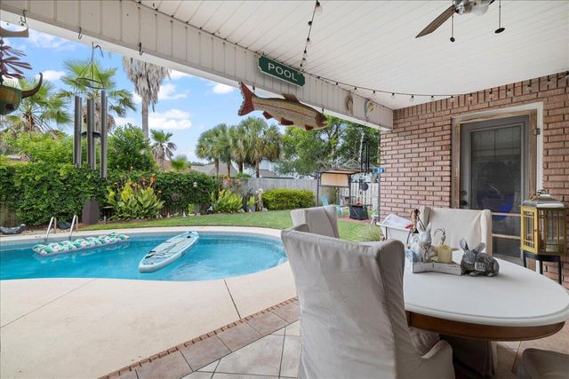 329 Sailfish Circle, Destin, FL 32541