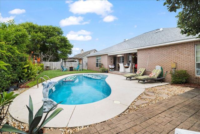 329 Sailfish Circle, Destin, FL 32541