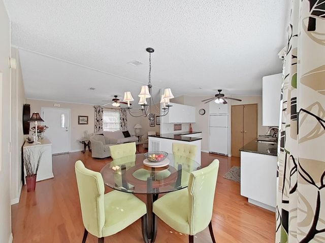 1758 FOX HILL DR, Lakeland, FL 33810