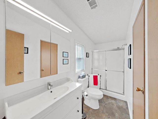 1758 FOX HILL DR, Lakeland, FL 33810