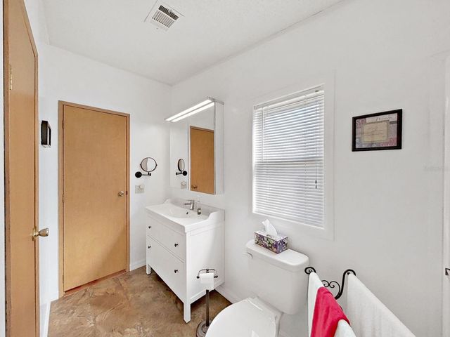 1758 FOX HILL DR, Lakeland, FL 33810