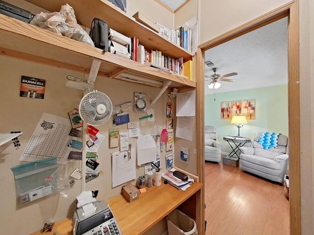 1758 FOX HILL DR, Lakeland, FL 33810