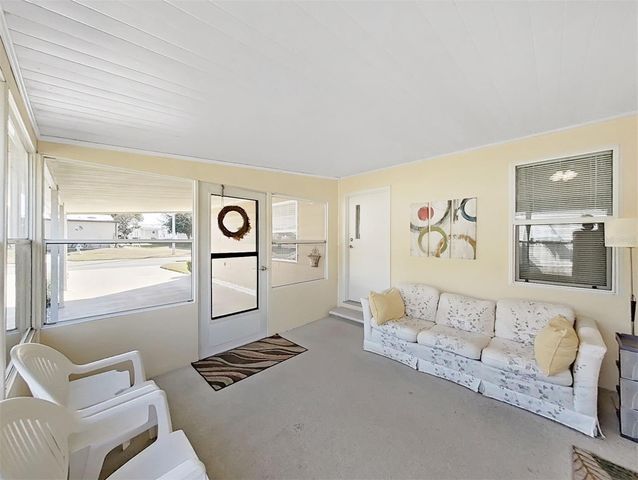 1758 FOX HILL DR, Lakeland, FL 33810