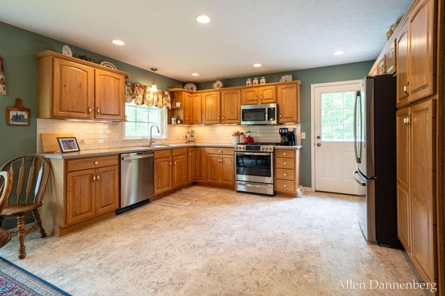 10497 Beechnut Lane, Holland Twp, MI 49464