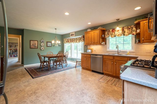 10497 Beechnut Lane, Holland Twp, MI 49464