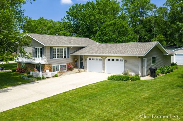 10497 Beechnut Lane, Holland Twp, MI 49464