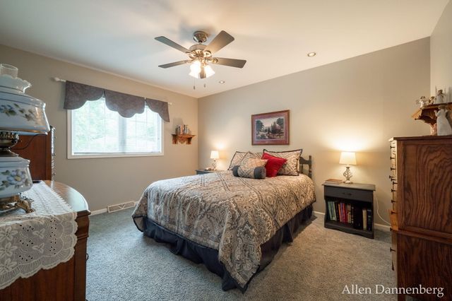 10497 Beechnut Lane, Holland Twp, MI 49464
