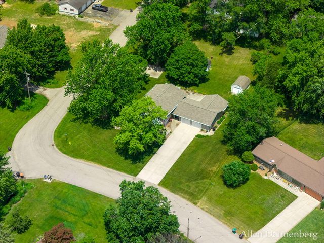 10497 Beechnut Lane, Holland Twp, MI 49464