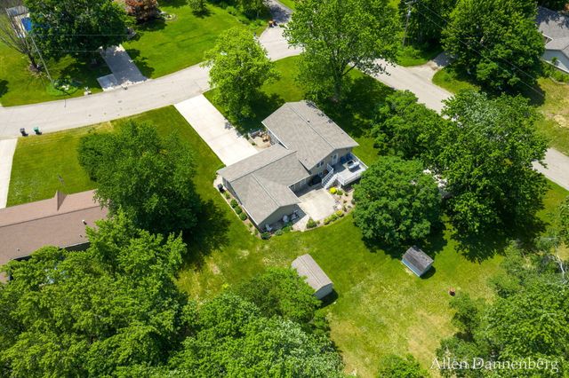 10497 Beechnut Lane, Holland Twp, MI 49464