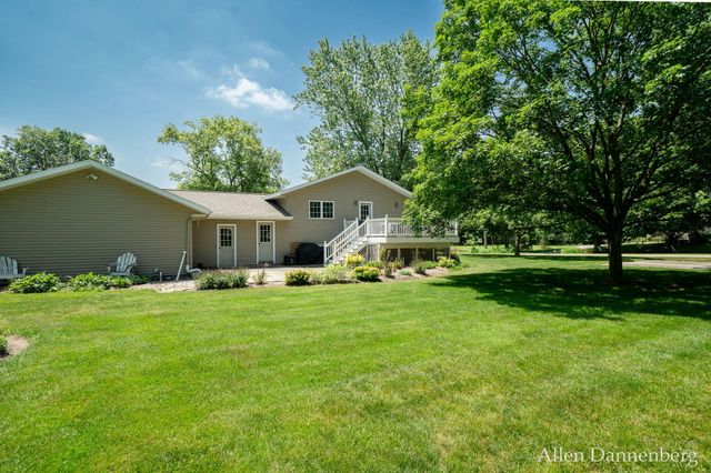 10497 Beechnut Lane, Holland Twp, MI 49464