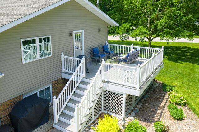 10497 Beechnut Lane, Holland Twp, MI 49464