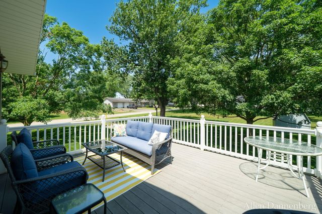 10497 Beechnut Lane, Holland Twp, MI 49464