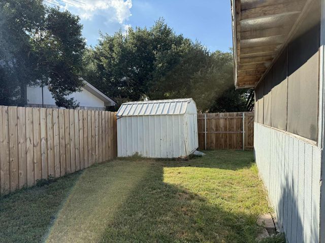 306 Ivy Way, Garland, TX 75043