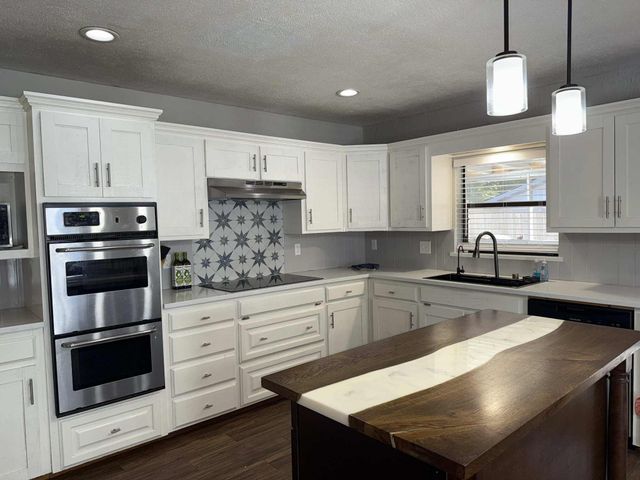 306 Ivy Way, Garland, TX 75043