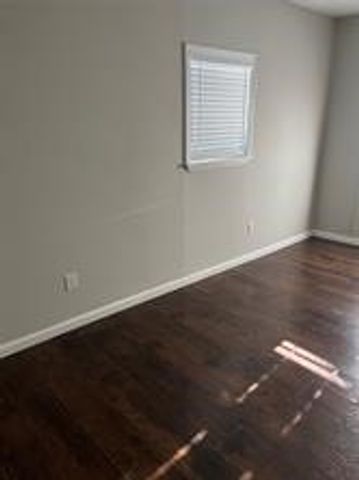 306 Ivy Way, Garland, TX 75043