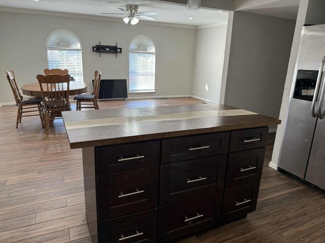306 Ivy Way, Garland, TX 75043