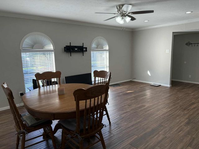 306 Ivy Way, Garland, TX 75043