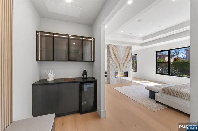 2 Maple Street, Englewood Cliffs, NJ 07632