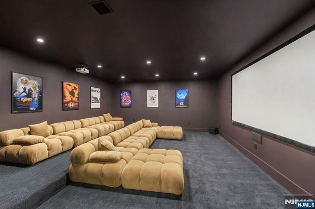 2 Maple Street, Englewood Cliffs, NJ 07632