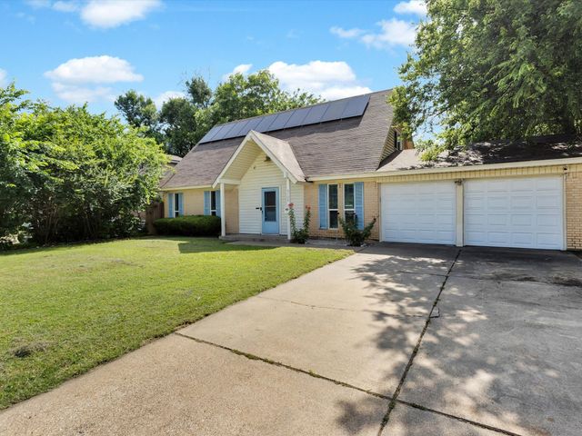 6708 Wagonet Road, Forest Hill, TX 76140