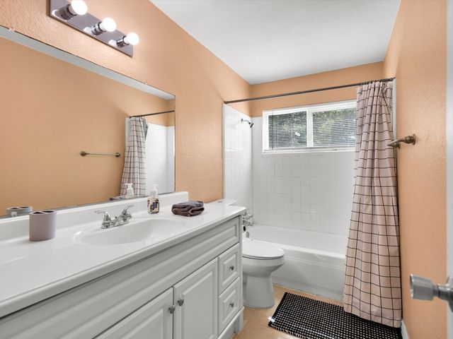 6708 Wagonet Road, Forest Hill, TX 76140