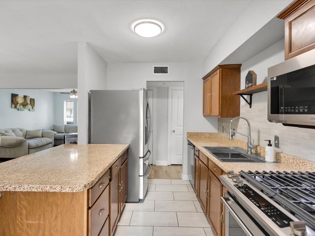 6708 Wagonet Road, Forest Hill, TX 76140