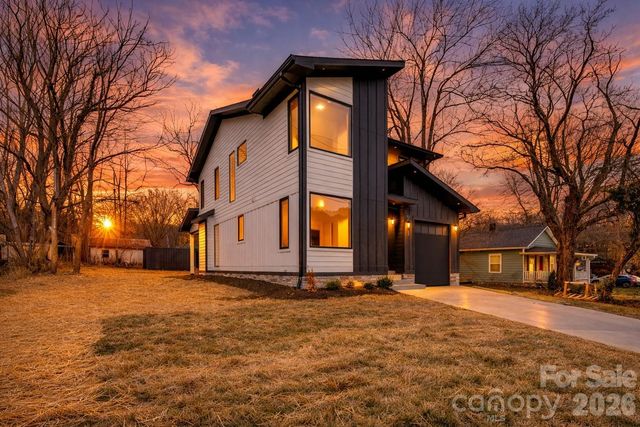 211 Ruby Avenue, Black Mountain, NC 28711