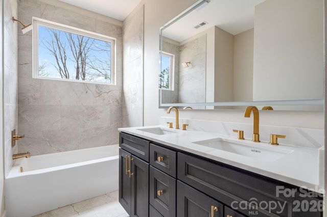 211 Ruby Avenue, Black Mountain, NC 28711