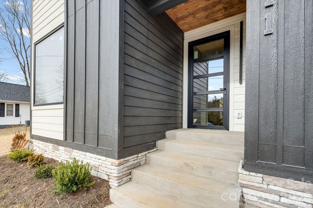 211 Ruby Avenue, Black Mountain, NC 28711