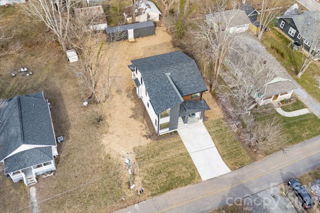 211 Ruby Avenue, Black Mountain, NC 28711