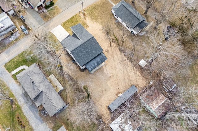 211 Ruby Avenue, Black Mountain, NC 28711