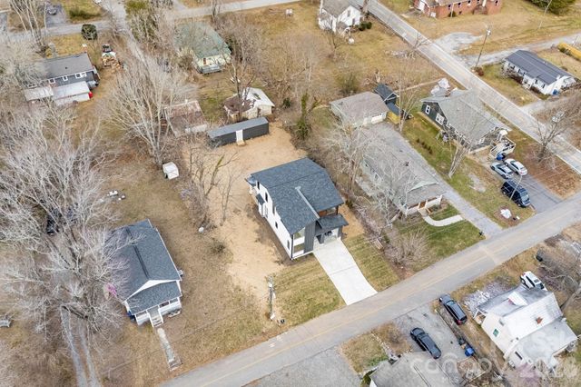 211 Ruby Avenue, Black Mountain, NC 28711