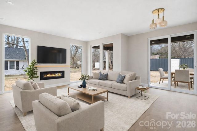 211 Ruby Avenue, Black Mountain, NC 28711