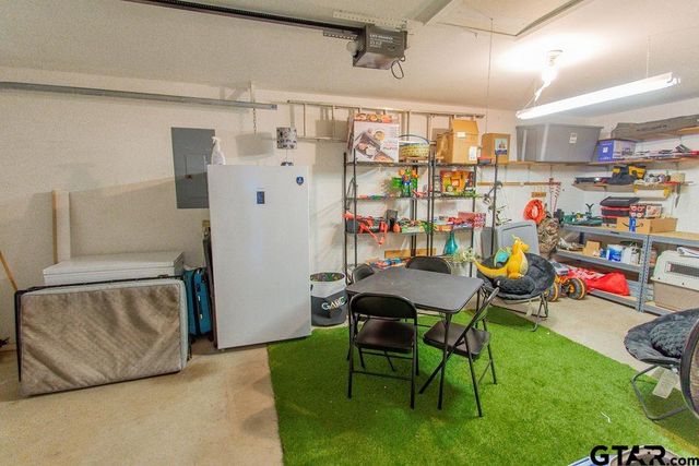 1107 Woodlands Park, Lindale, TX 75771