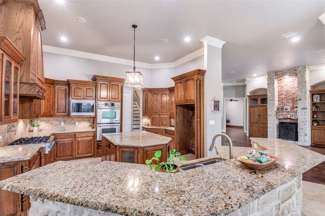 7251 Colwell Drive, Midlothian, TX 76065