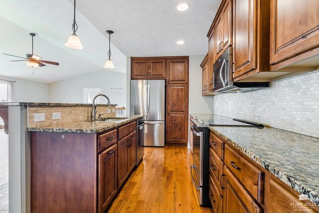 2204 Londondery Drive, Manhattan, KS 66503