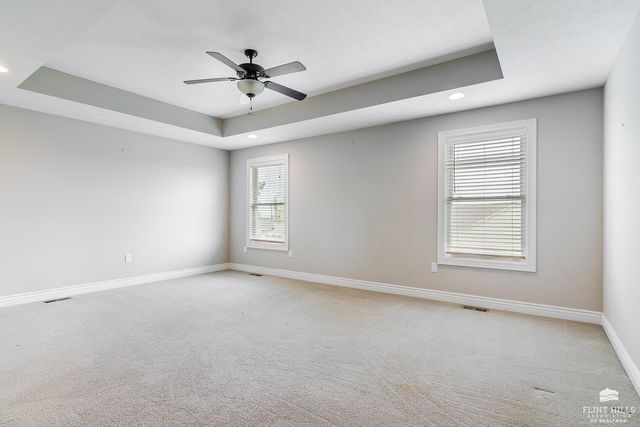 2204 Londondery Drive, Manhattan, KS 66503