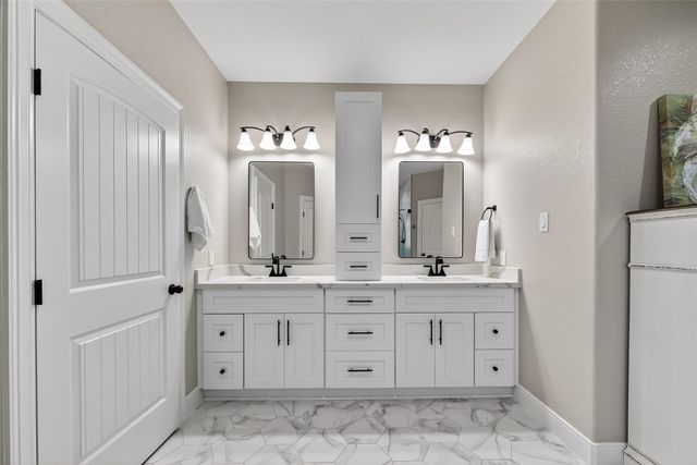 3210 Avenue Q, Santa Fe, TX 77510