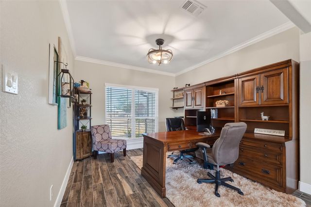 3210 Avenue Q, Santa Fe, TX 77510