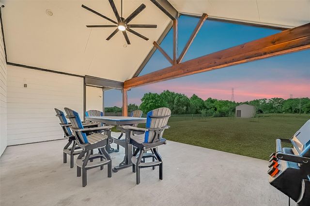 3210 Avenue Q, Santa Fe, TX 77510