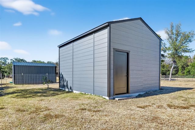 3210 Avenue Q, Santa Fe, TX 77510