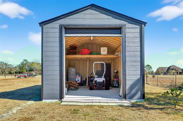 3210 Avenue Q, Santa Fe, TX 77510