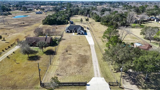 3210 Avenue Q, Santa Fe, TX 77510