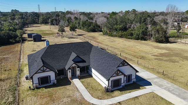 3210 Avenue Q, Santa Fe, TX 77510