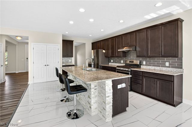 2335 Norton Place, Avon, OH 44011