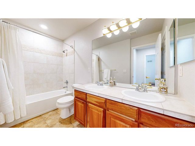 13816 Legend Trl 104, Broomfield, CO 80023