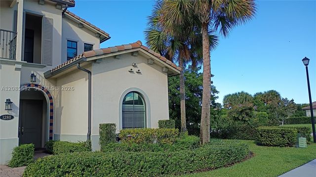 1280 SW 113th Way, Pembroke Pines, FL 33025