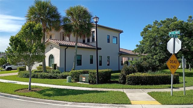 1280 SW 113th Way, Pembroke Pines, FL 33025