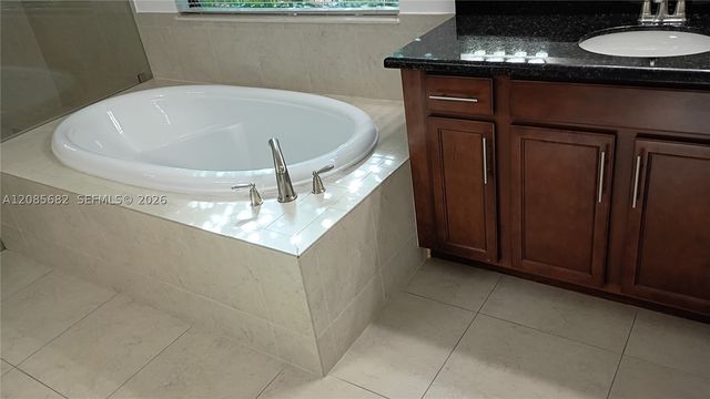 1280 SW 113th Way, Pembroke Pines, FL 33025